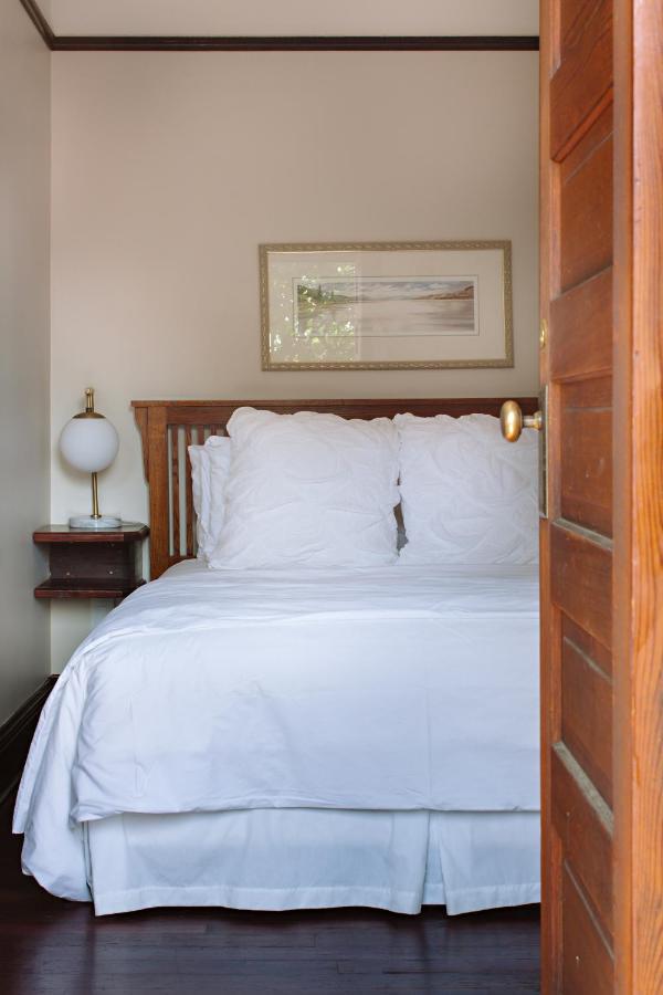 Naramata Inn 外观 照片